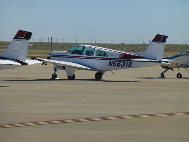 Beechcraft Bonanza (36) (N5631S)