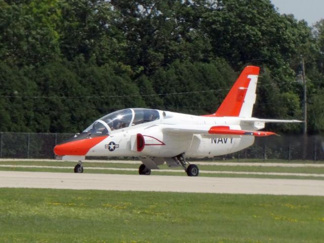 SINGAPORE S-211 (N258FR)