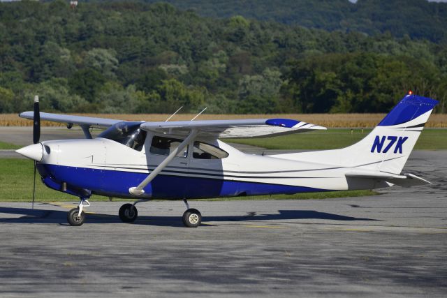 Cessna Skylane RG (N7K)