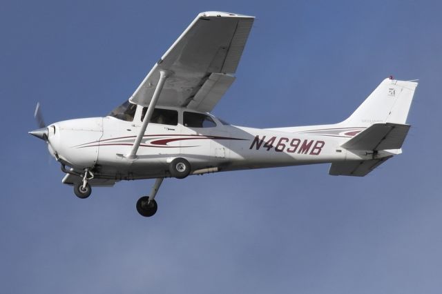 Cessna Skyhawk (N469MB)