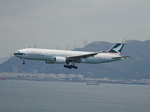 Boeing 777-200 (B-HND)