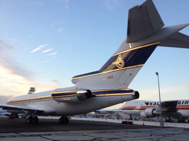 Boeing 727-100 (HZ-AB3)