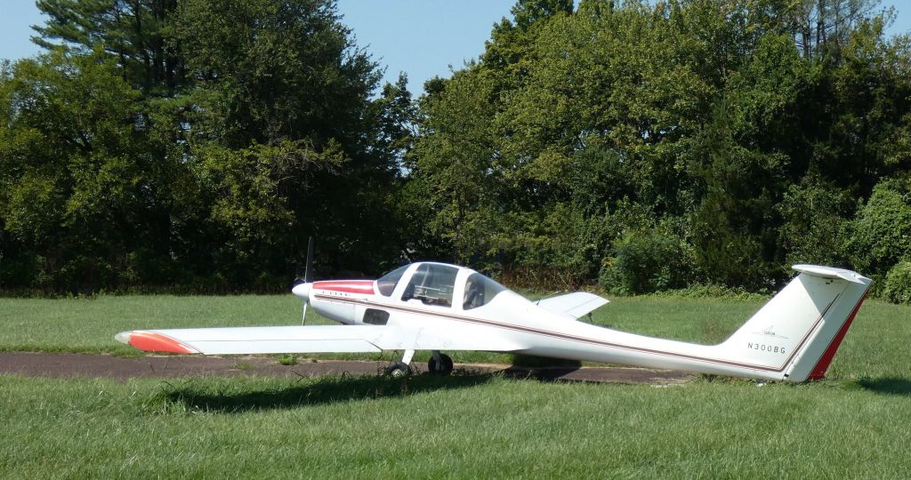 GROB Vigilant (N300BG) - Enjoying the sunlight is this 1985 Burkhart Grob G-109B power glider in the Summer of 2020.