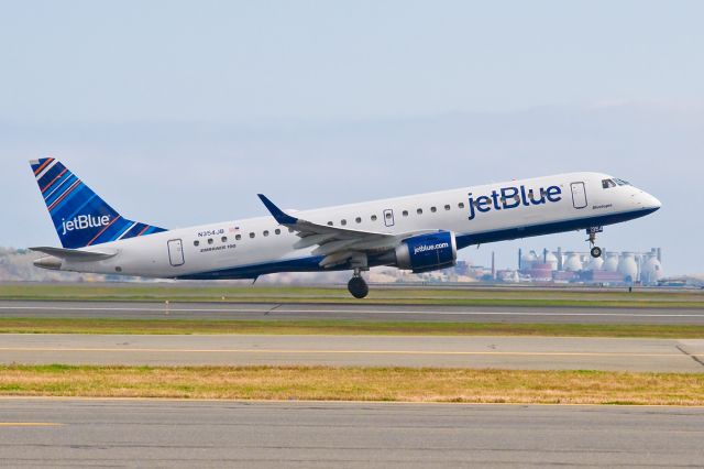 Embraer ERJ-190 (N354JB) - Bluetopia !