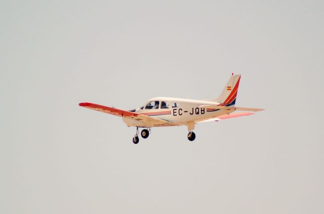 Piper Cherokee (EC-JQB)