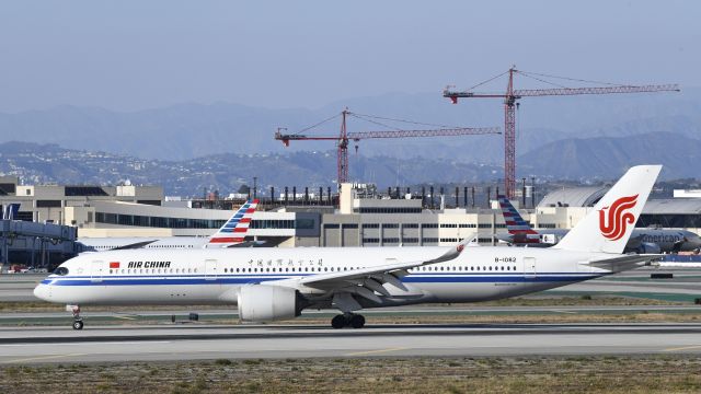 Airbus A350-900 (B-1082) - Arrived at LAX on 25L