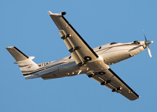 Pilatus PC-12 (N72AZ)