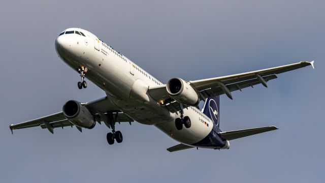 Airbus A321 (D-AIDM)