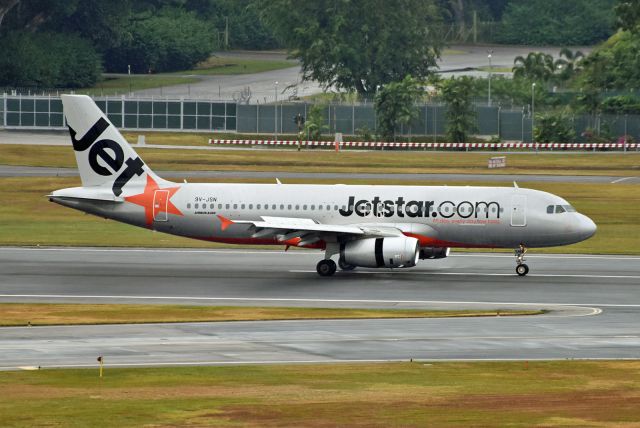 Airbus A320 (9V-JSN)