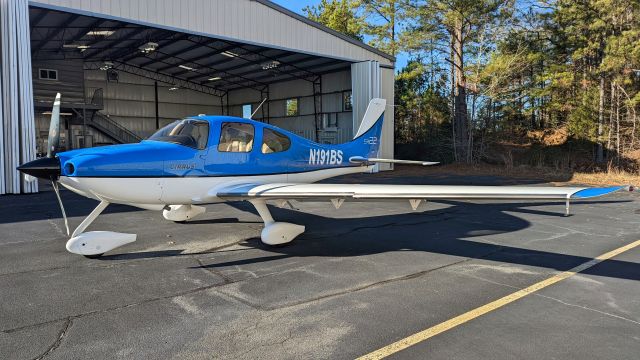 Cirrus SR-22 (N191BS) - 191BS, ready to go