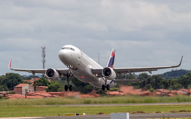 Airbus A320 (PR-TYS)