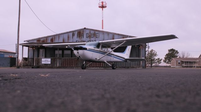 Cessna Skyhawk (N54036)