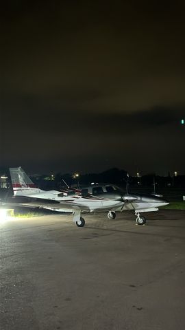 Piper Seneca (PR-KRC)