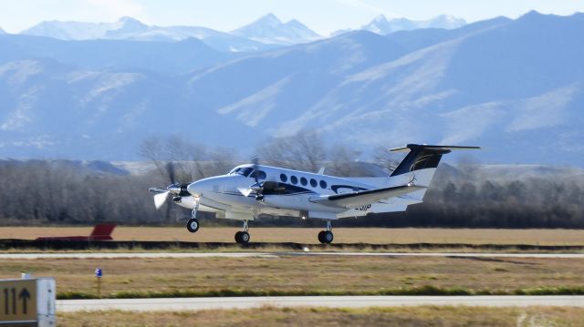 Beechcraft Super King Air 300 (N7231P) - Up, up and away!