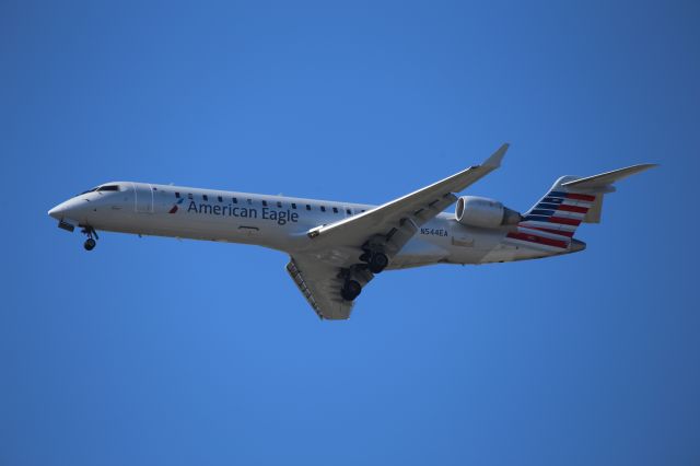 Canadair Regional Jet CRJ-700 (N544EA)