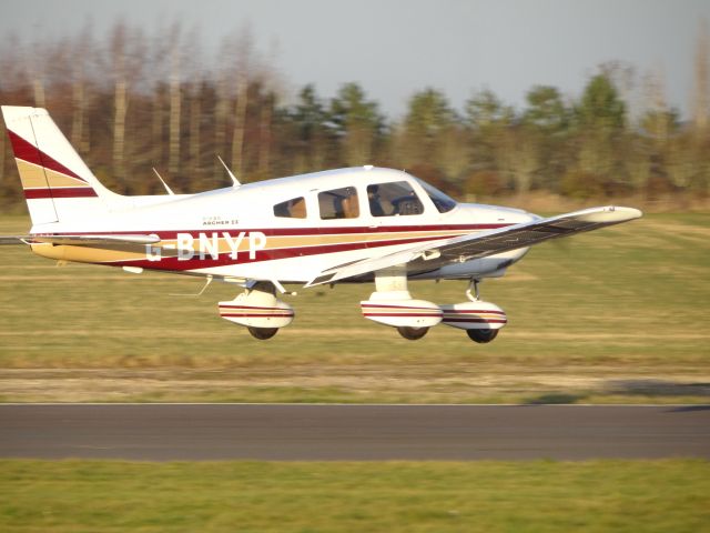 Piper Cherokee (G-BNYP)