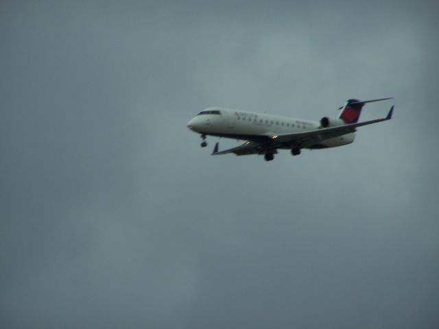 Canadair Regional Jet CRJ-200 —