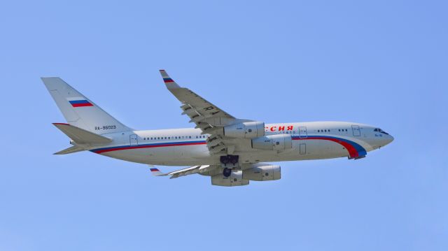 Ilyushin Il-96 (RA-96023)