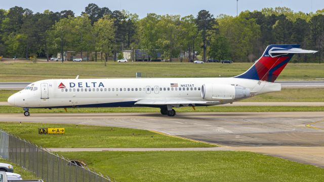 Boeing 717-200 (N927AT) - Del. to TWA as N2410W in October 2000. Later to AA, AirTran, and finally today flying for Delta.