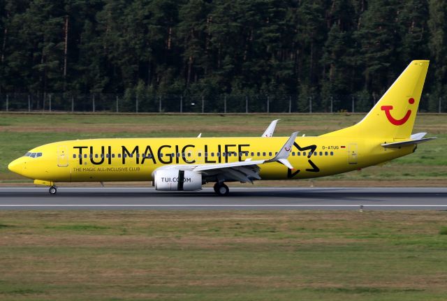 Boeing 737-800 (D-ATUG)