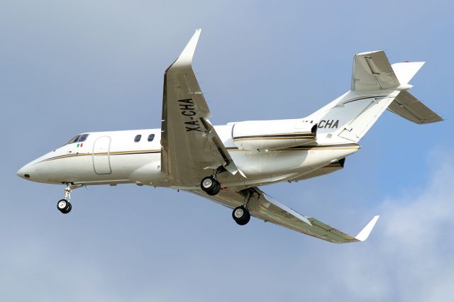 Hawker 800 (XA-CHA) - 4 approach.