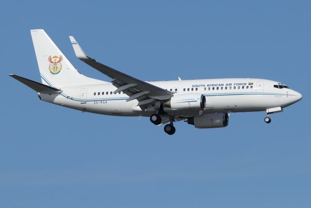 Boeing 737-700 (ZS-RSA) - South African President Cyril Ramaphosa arriving in New York for the UN General Assembly