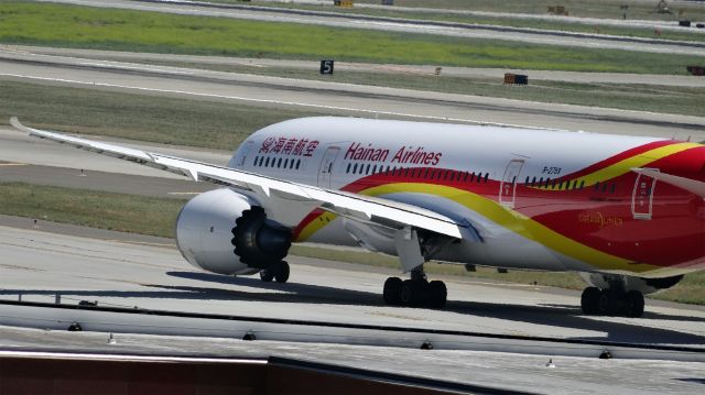 Boeing 787-8 (B-2759) - B-2759 Hainan Airlines Boeing 787-8 Dreamliner - cn 38056 / ln 274br /First Flight * Mar 2015br /Age 0.3 Yearsbr /2015-06-17 HU7990 San Jose (SJC) Beijing (PEK) 15:00-->Estimated 17:14br /B-2759 of Hainan Airlines taking off from 30R of KSJCbr /海南航空尾号B-2759的波音787从圣何塞机场30R跑道起飞