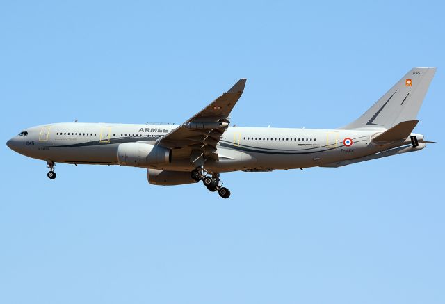 Airbus A330-200 (F-UJCK)