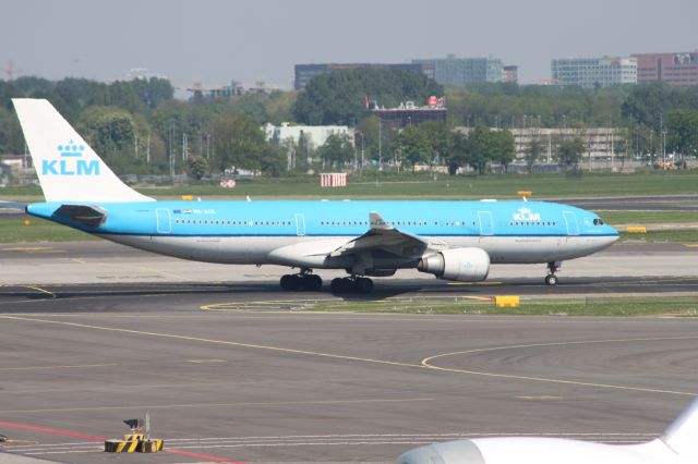 Airbus A330-300 (PH-AOL)