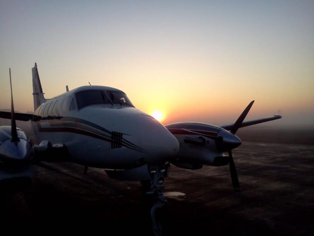 Beechcraft King Air 90 (EMD4)