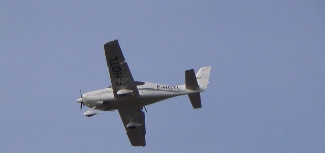 Cirrus SR-20 (F-HGTL)