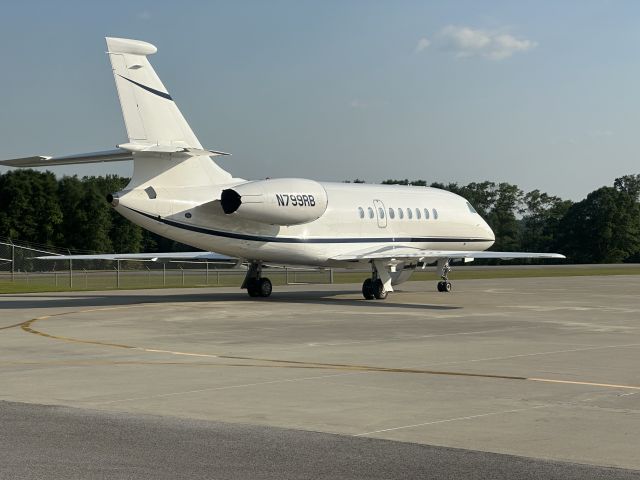 Dassault Falcon 2000 (N799RB)