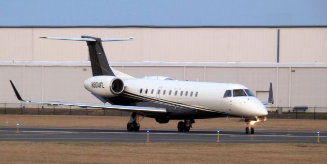 Embraer Legacy 600/650 (N904FL) - Shortly after touching down is this 2004 Embraer Legacy 600 in the Winter of 2025.