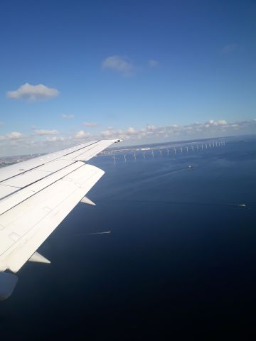 Boeing 737-500 (YR-AMB) - Landing at Copenhagen