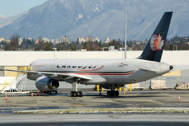 Boeing 757-200 (C-FKAJ)