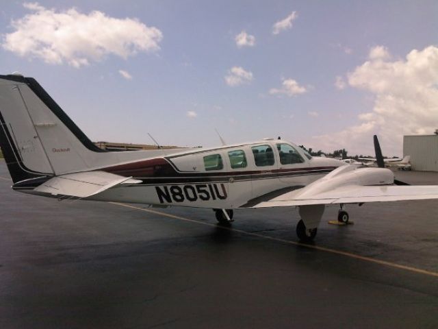 Beechcraft Baron (58) (N8051U)