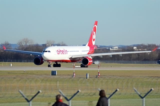 Airbus A330-200 (D-ALPA)