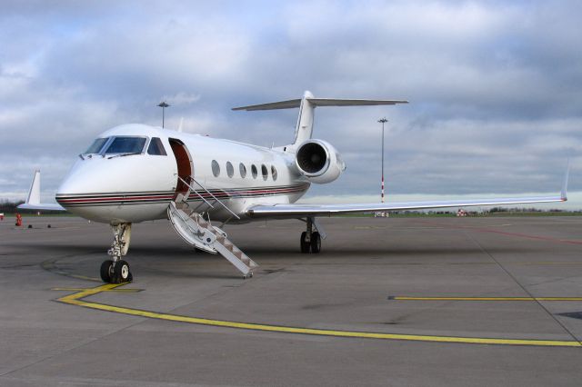 Gulfstream Aerospace Gulfstream IV — - NJI (Netjets International) G-IV SP on the ramp in Dublin.