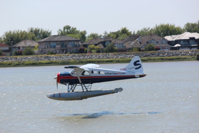 C-FZZJ — - On the edge of the Fraser River to the South of YVR