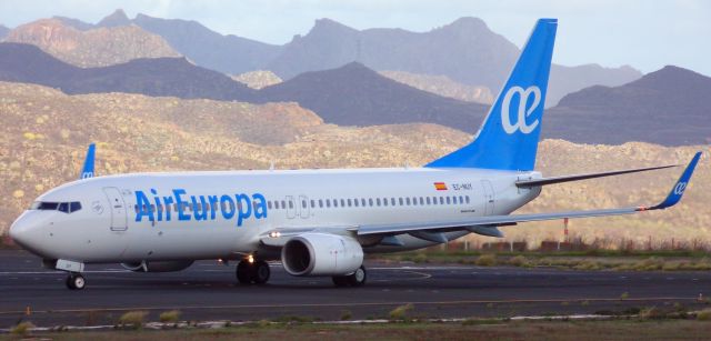 Boeing 737-700 (EC-NUY)