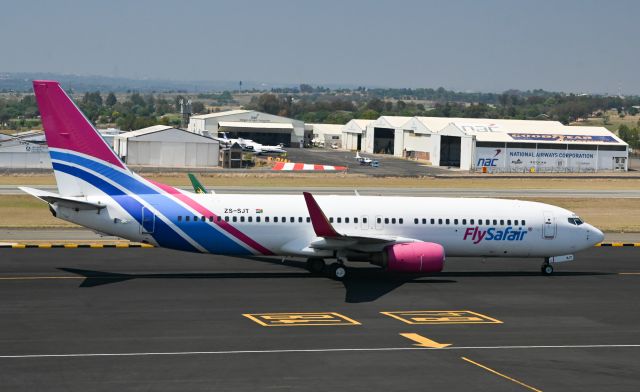 Boeing 737-800 (ZS-SJT) - Fly Safair Boeing 737 800 at Lanseria Airport