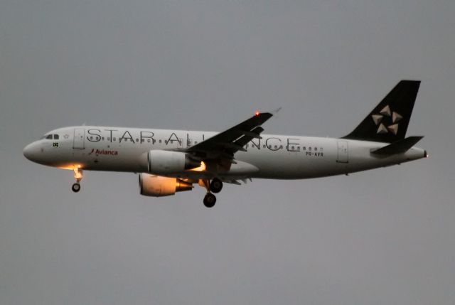 Airbus A320 (PR-AVR)