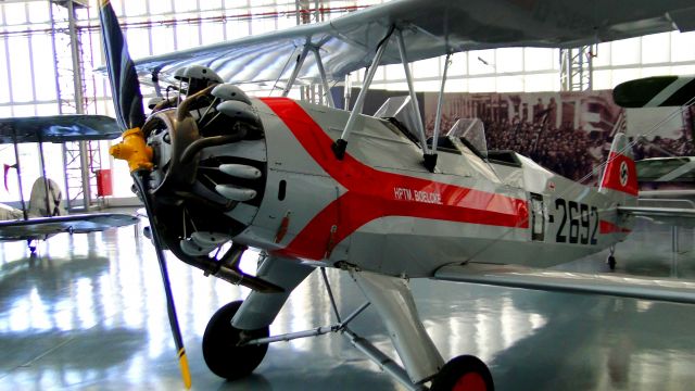 D2692 — - ORIGINAL FOCKE-WULF FW-44J STIEGLITZ IN SÃO CARLOS-SP, BRAZIL.