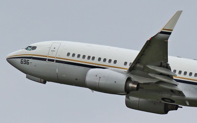 16-6696 — - usn c-40a 166696 dep shannon 17/10/14