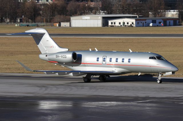 Canadair Challenger 350 (9H-VCD)