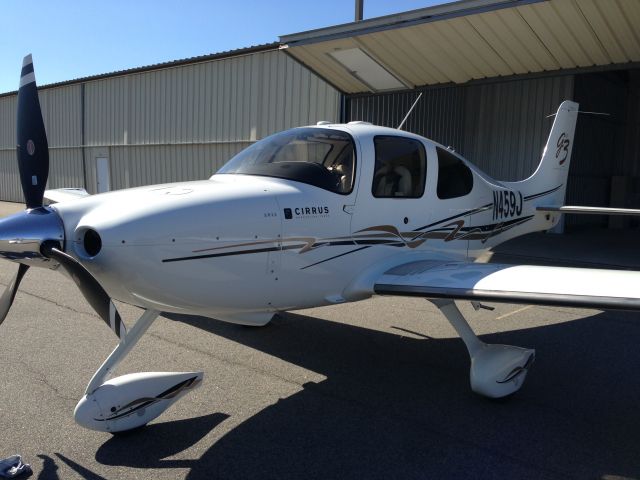 Cirrus SR-22 (N459J)