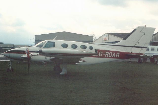 Cessna 402 (G-ROAR) - Seen here in Apr-89.br /br /Transferred to USA 28-Apr-06 as N401JN.br /Registration cancelled 21-May-15 as expired.