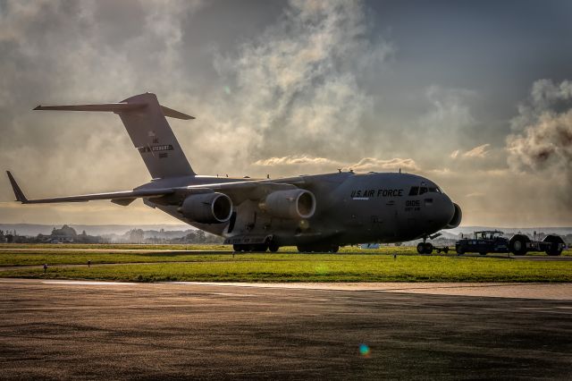 Boeing Globemaster III (N50105)