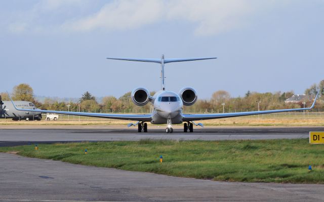 Gulfstream Aerospace Gulfstream G650 (EI-JSK) - ei-jsk dep shannon 23/10/14.