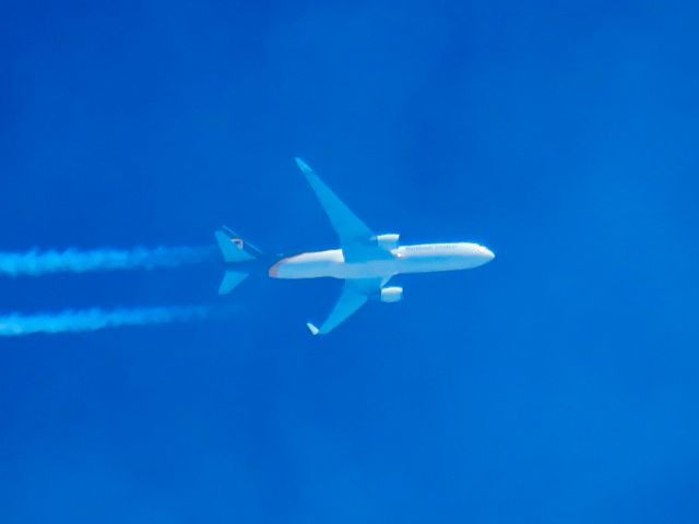 BOEING 767-300 (N328UP)